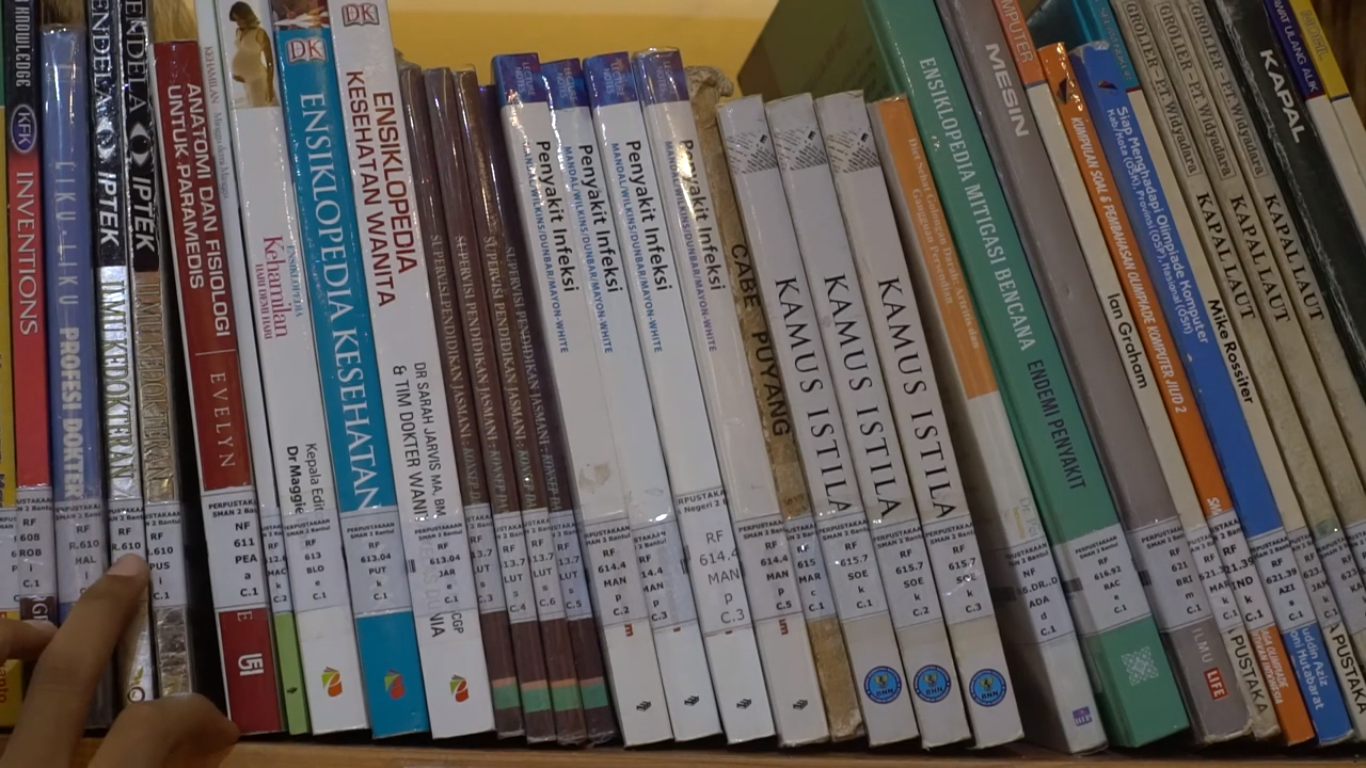 Shelving/Penjajaran Koleksi di Perpustakaan